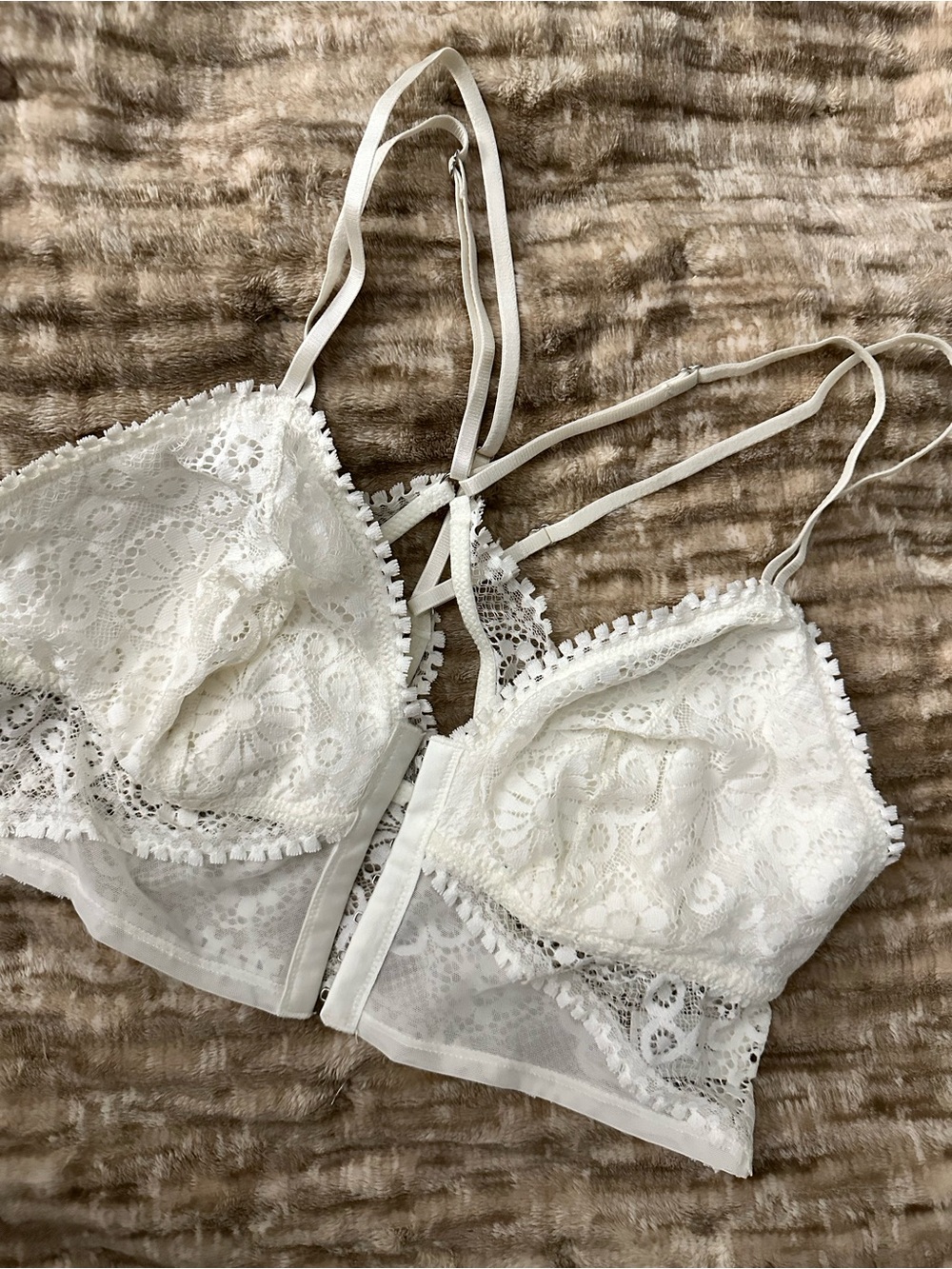 aerie White Lace Bralette with Trimmed Edges Front closure